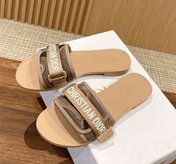 Kitlife Dior logo slides Beige