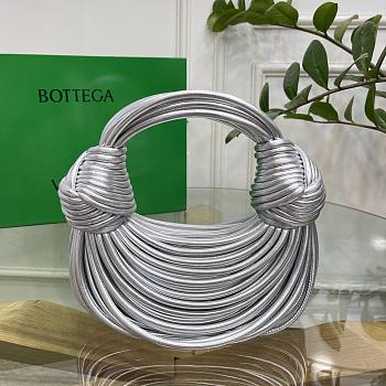 Kitlife BOTTEGA VENETA Double Knot Small leather tote silver - 22x6.5x15.5 cm