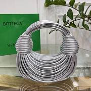 Kitlife BOTTEGA VENETA Double Knot Small leather tote silver - 22x6.5x15.5 cm - 6