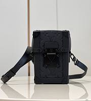 Kitlife Vertical Trunk Wearable Wallet Monogram Eclipse - M82070 - 10.7 x 17.5 x 6.8 cm - 1