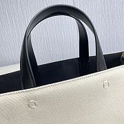 Kitlife GIVENCHY Beige & Black Large 'G' Tote - 37 x 13 x 26 cm - 5