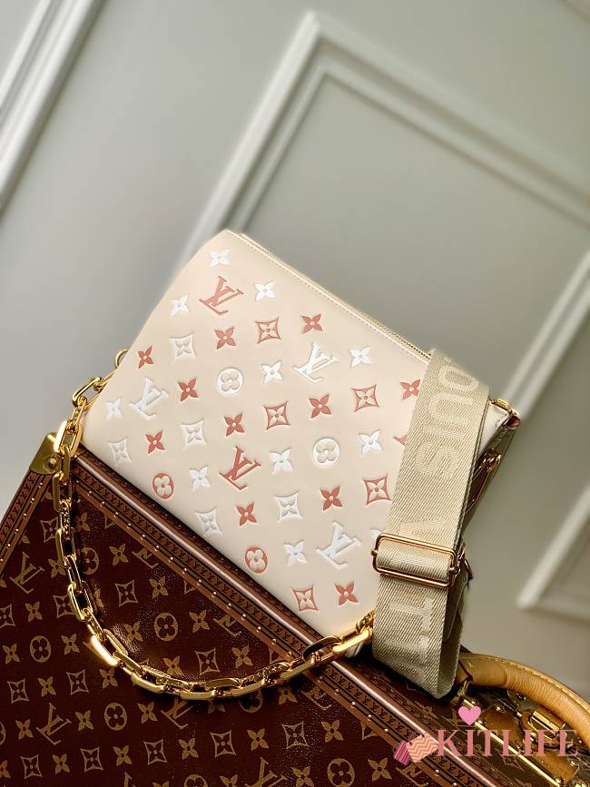 Kitlife Louis Vuitton Monogram Coussin PM SS 2023 - M22398 - 26 x 20 x 12 cm - 1