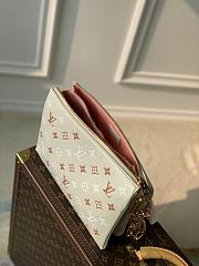 Kitlife Louis Vuitton Monogram Coussin PM SS 2023 - M22398 - 26 x 20 x 12 cm - 5