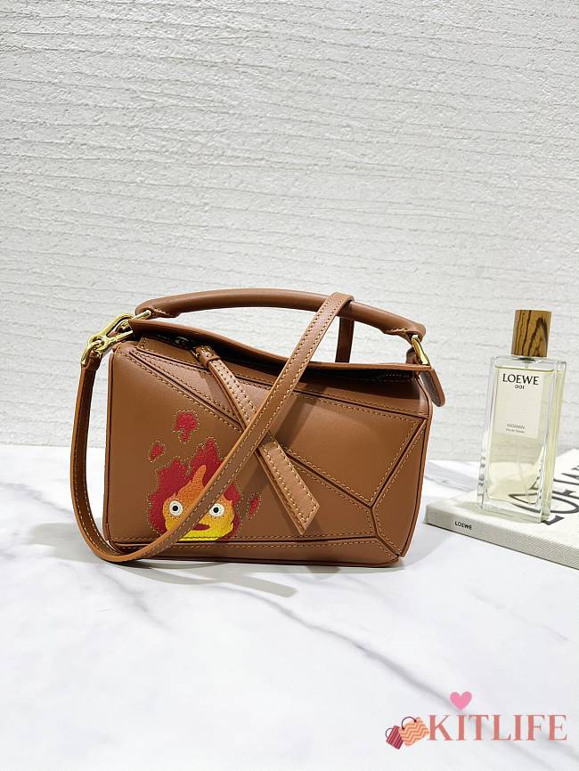 Kitkife LOEWE x Howl’s Moving Castle Puzzle Calcifer small leather shoulder bag - 18 x 11 x 7.5 cm - 1