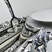 Kitlife small DIOR BOOK TOTE White and Black Plan de Paris Embroidery - M1286ZOMP - 25X21X14 cm - 4