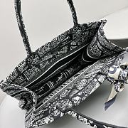 Kitlife medium DIOR BOOK TOTE  Black Plan de Paris Embroidery - M1286ZOMP - 37x28x16 cm - 5