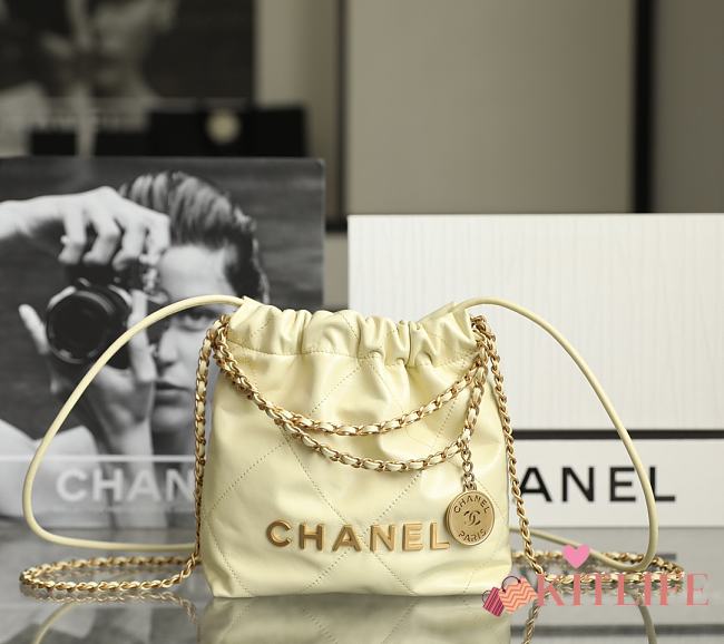 Kitlife Chanel Mini 22 Bag Mini Yellow SS 2023 - 19 x 20 x 6 cm - 1