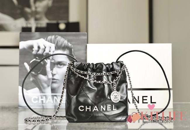 Kitlife Chanel Mini 22 Bag Mini Bag SS 2023 - 19 x 20 x 6 cm - 1