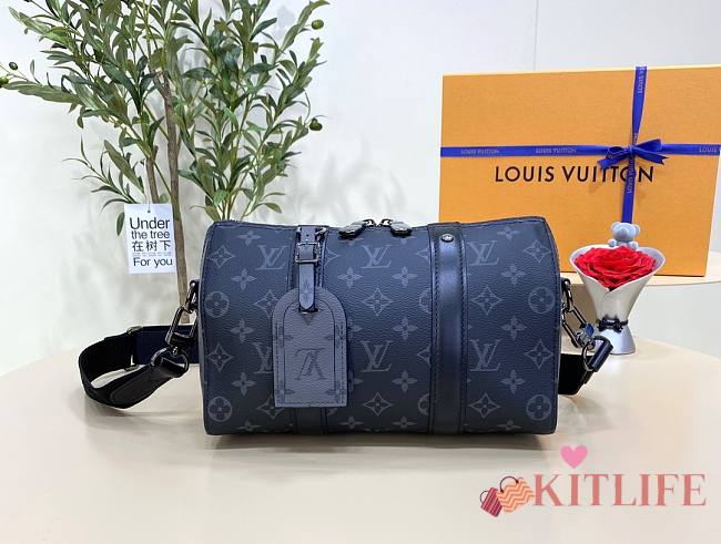 Kitlife  Louis Vuitton’s City classic Keepal Monogram Eclipse canvas - 27 x 17 x 13 cm - 1