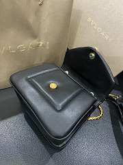 Kitlife Bvlgari Serpenti Reverse small top handle bag in black - 20 X 14 X 10 cm - 4