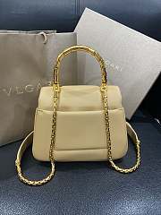 Kitlife Bvlgari Serpenti Reverse small top handle bag in Beige - 20 X 14 X 10 cm - 4