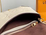 Louis Vuitton LV M46386 White Diane Handbag Size 23 x 16 x 8.5 cm - 2