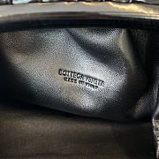  Kitlife Bottega Veneta Mini Pouch Mini Brushed Black - 22 x 13 x 5 cm - 2