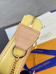 Kitlife Louis Vuitton Mini Pochette Accessoires Banana Fizz - M81940 - 9.5 x 4.5 x 4 cm - 5