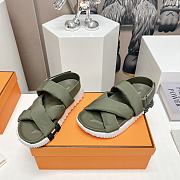 Kitlife HERMÈS Electric Neoprene Slingback Sandals Green - 5