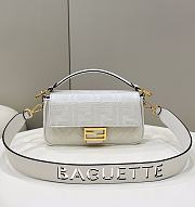 Kitlife Fendi Baguette White canvas - 28 x 6.5 x 13.5 cm  - 1