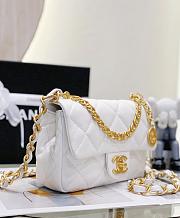 Kitlife Chanel small Flap bag Lambskin SS 2023 White - 12 x 21 x 7 cm - 5