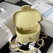 Kitlife Chanel Small Vanity Case in Lambskin Yellow SS 2023 - AS3973 - 12.5 x 15 x 8 cm - 6