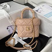 Kitlife Chanel Small Vanity Case in Lambskin Pink SS 2023 - AS3973 - 12.5 x 15 x 8 cm - 1