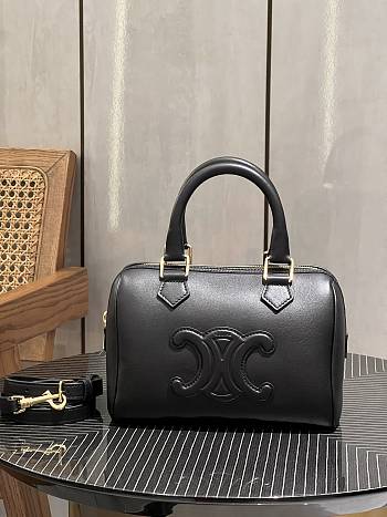 Kitlife CELINE Small boston cuir Triomphe in smooth calfskin Black - 19 x 14 x 7.5 cm