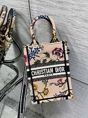 Kitlife MINI DIOR BOOK TOTE PHONE BAG Powder Beige Dior Jardin Magique Embroidery - 13.5 x 5 x 18 cm - 4