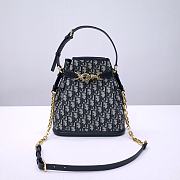 KITLIFE MEDIUM C'EST DIOR BAG Blue CD-Embossed Calfskin - 24x10x24.5 cm  - 1