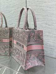 Kitlife DIOR BOOK TOTE Pink and Gray Toile de Jouy Sauvage Embroidery - 26 x 8 x 22 cm - 2