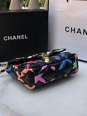 Kitlife Chanel 19 Medium Flap Bag in Multicolor Printed Silk - 83123227 - 26 x 16 x 9 cm - 3