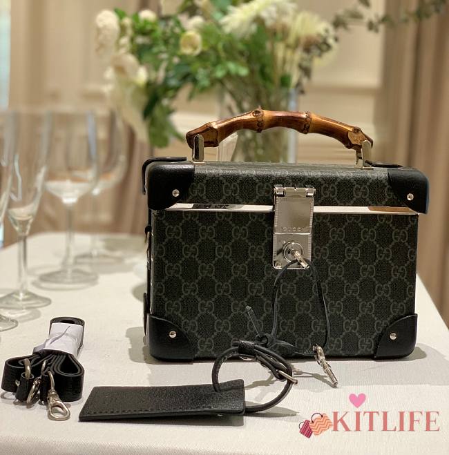 Kitlife GUCCI Globe Trotter GG Supreme Bamboo Handle Beauty Case Black - 23 x 16.5 x 9.5 cm - 1
