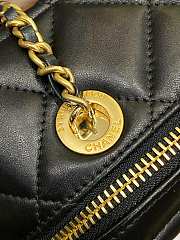 Kitlife Chanel Flap bag Lambskin Black 2023 - 13.5 × 21 × 6 cm  - 3