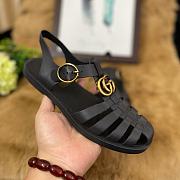 GUCCI RUBBER BUCKLE STRAP SANDAL BLACK  - 5