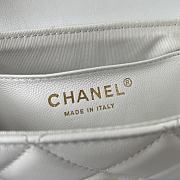 Kitlife Chanel Calfskin Gold CC Logo White Flap - 16 x 12 x 6 cm - 2