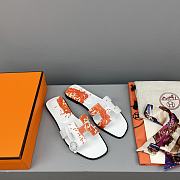 Kitlife Hermès Oran White Sandals  - 6