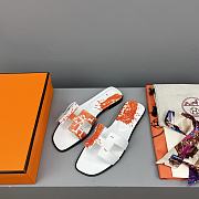 Kitlife Hermès Oran White Sandals  - 3