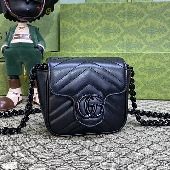 Gucci GG Marmont bag Black Chevron Matelasse - 12 x 12.5 x 7 cm