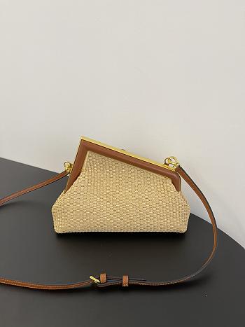 Kitlife Fendi First Small Natural straw bag - 26 x 9.5 x 18 cm