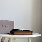 Kiltife BURBERRY Leather And House Check Wallet - 19 x 4 x 14 cm - 6