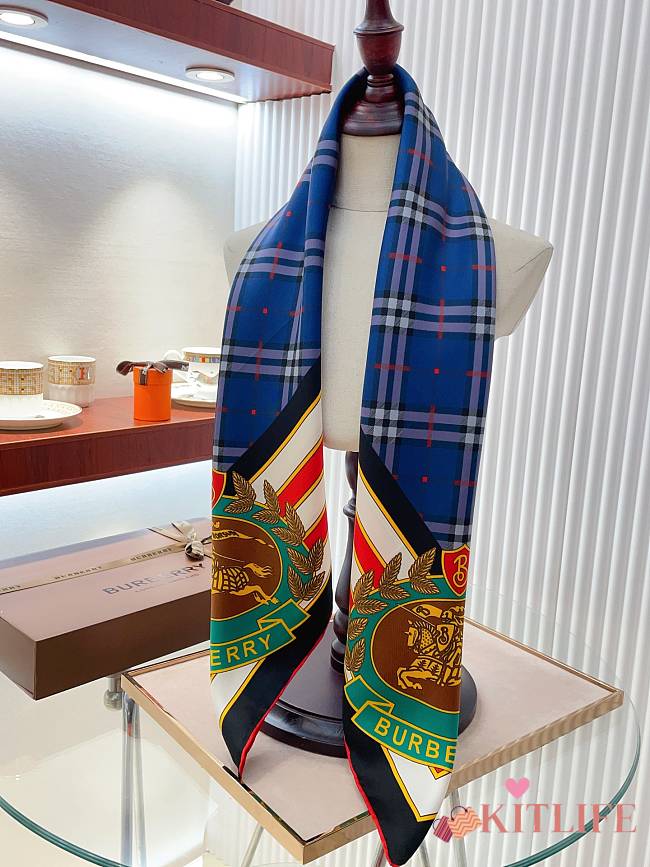 Kitlife BURBERRY Square silk scarf Blue - 90 x 90 cm - 1