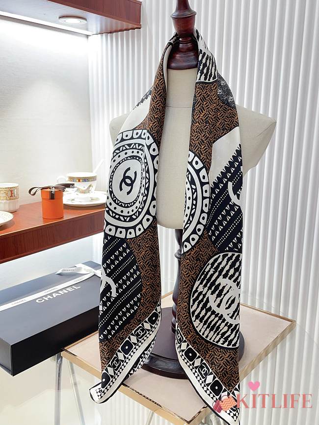 Kitlife Chanel Square silk scarf Brown - 90 x 90 cm - 1