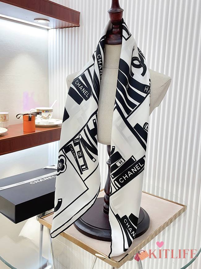 Kitlife Chanel Square silk scarf Black - 90 x 90 cm - 1