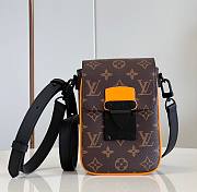 Kiltife Louis Vuitton LV S Lock vertical wallet Brown - 12 x 19 x 7 cm - 1