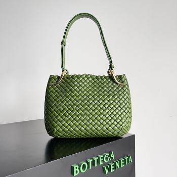 Kitlife Bottega Veneta Small Clicker Shoulder Bag Green - 28 x 10 x 24 cm