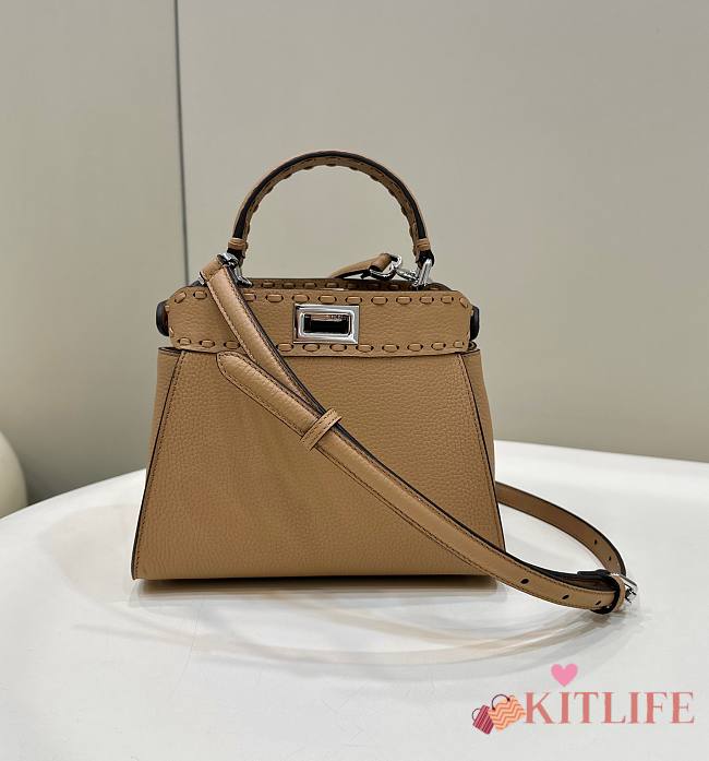 Kitlife Fendi Peakaboo Small Brown Bag - 23 x 18 x 11 cm - 1