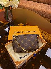 Forubags Louis Vuitton Mini Pochette Accessoires Monogram – M58009 – 14x2x9cm - 1