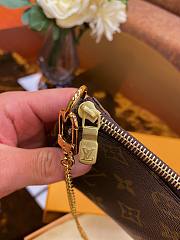 Forubags Louis Vuitton Mini Pochette Accessoires Monogram – M58009 – 14x2x9cm - 2