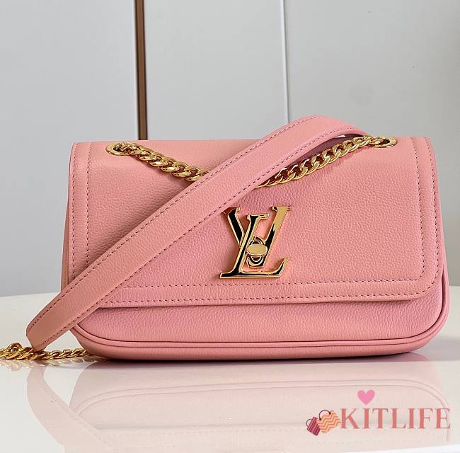 kitlife Louis Vuitton LockMe Chain Bag East West Rose - M22303 - 23.5 x 14 x 6 cm - 1