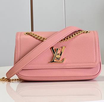 kitlife Louis Vuitton LockMe Chain Bag East West Rose - M22303 - 23.5 x 14 x 6 cm