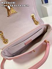 kitlife Louis Vuitton LockMe Chain Bag East West Rose - M22303 - 23.5 x 14 x 6 cm - 3