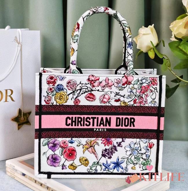 Kitlife DIOR BOOK TOTE flower SS 2023 - 26.5 x 21 x 14 cm - 1