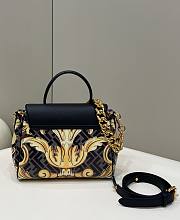 Kitlife Donatella Versace x Fendi Fendace Gold Baroque Bag - 8031 - 25 x 15 x 22 cm - 5